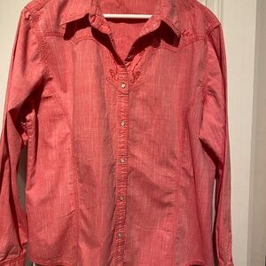 Women’s Wrangler western shirt